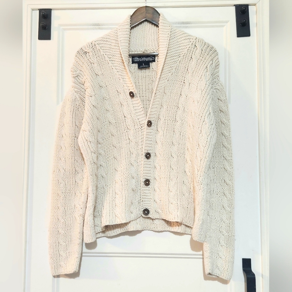 Elegant vtg Cream Cable Knit Cardigan